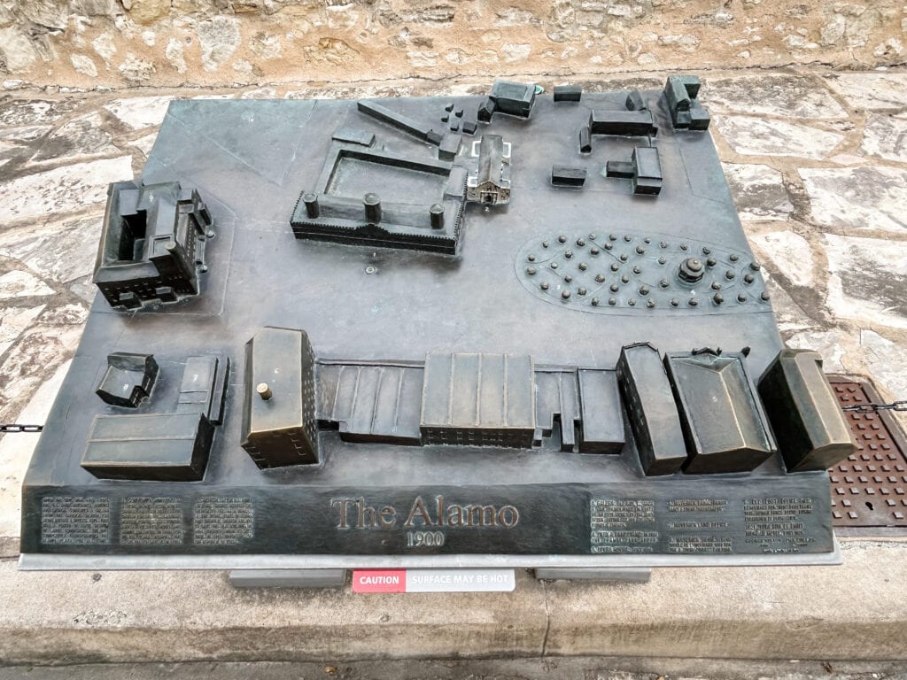 Visiting The Alamo:  7 Essential Tips for an Unforgettable Trip